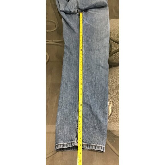 LEVI - LIGHT WASH STRAIGHT LEG MEN'S JEANS SIZE 36X32 - Picture 6 of 6